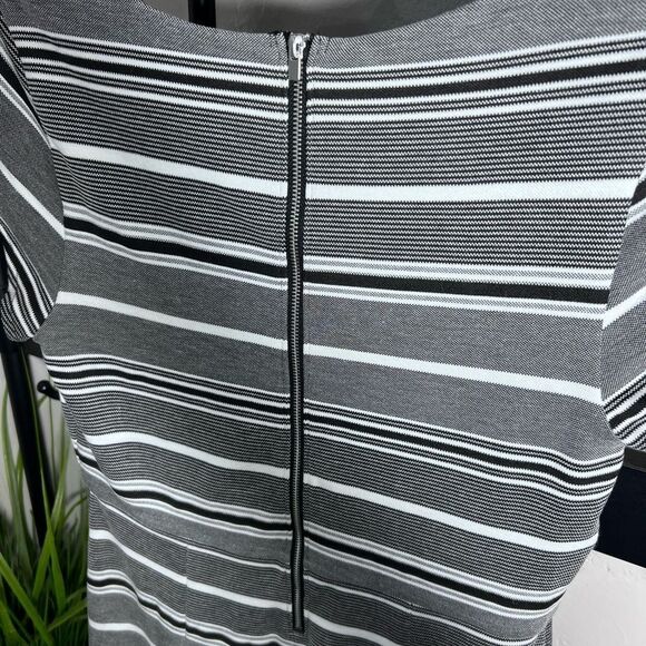 Express Black and White Striped Sheath Dress Size Medium - Picture 8 of 16